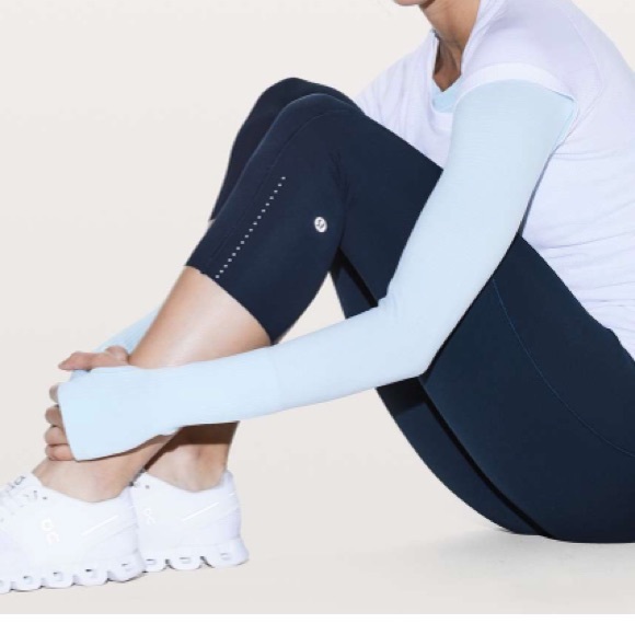 Lululemon Fast & Free Crop II - Picture 7 of 9